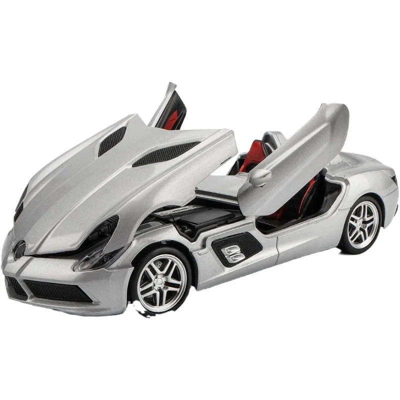 1:24 Mercedes-Benz SLR Stirling Moss Model Car 6 1:24 Mercedes-Benz SLR Stirling Moss Model Car - Image 6