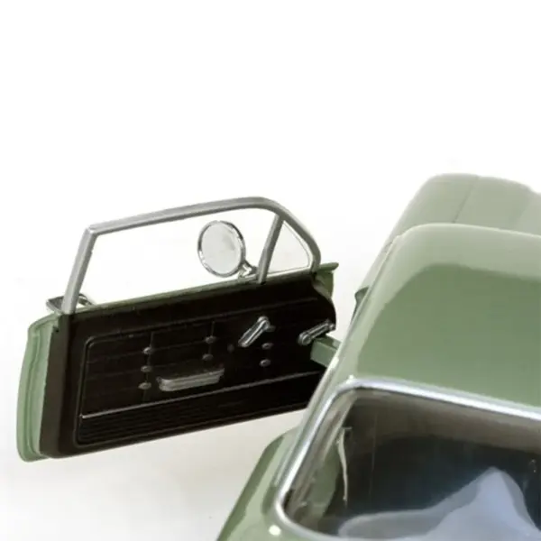 1963 Corvair Coupe 1:18 Diecast Model Car - Image 6
