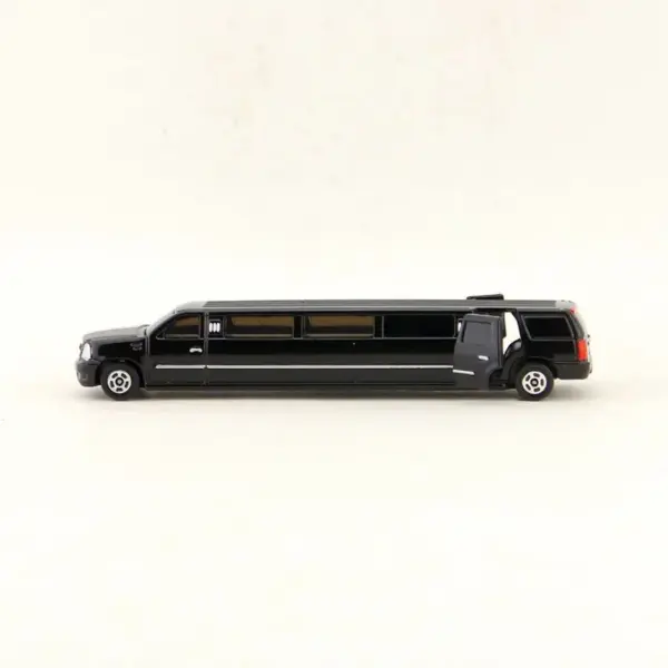 Diecast Metal Stretch Lincoln Limousine Model - Image 3
