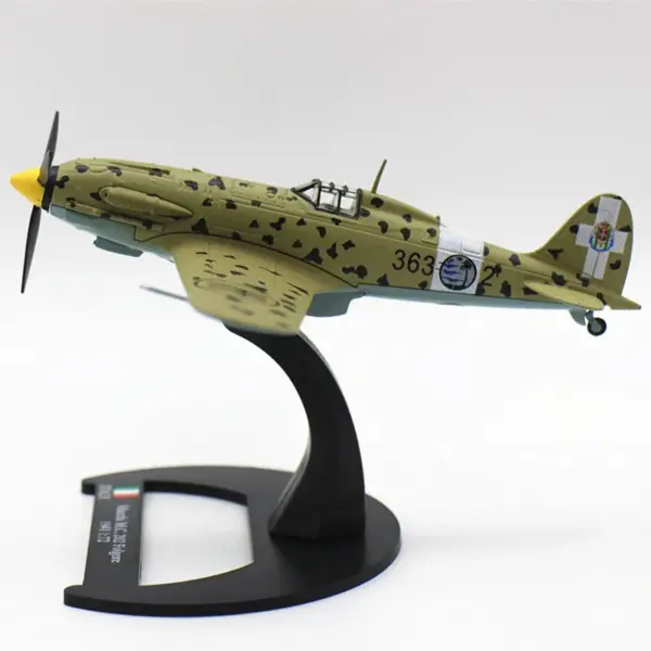 1/72 Macchi MC 202 Folgore Model Aircraft - Image 4