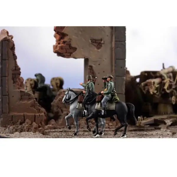 1/72 Scale Model Cavalry Figures Set of 2 - Image 3