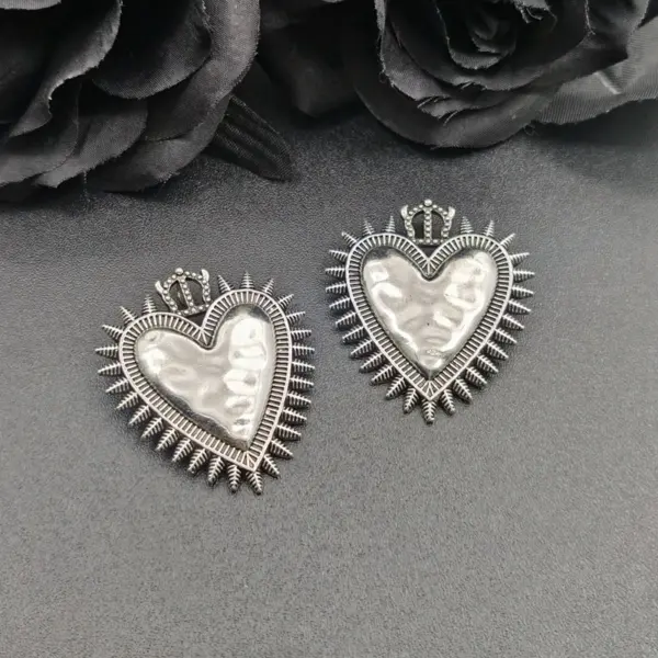 3pcs Silver Catholic Sacred Heart Charms - Image 3