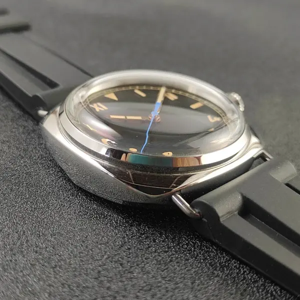 Luminous Quartz Wristwatch for Men Seiko Vh31 - Image 3
