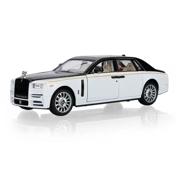 1:24 Scale Rolls Royce Phantom Diecast Model - Image 8
