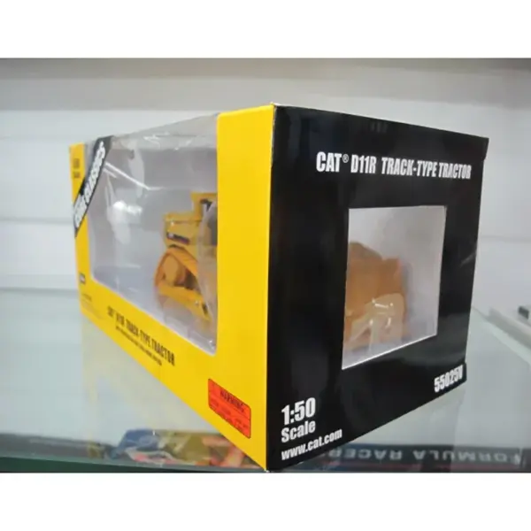 CAT D11R 1:50 Scale Diecast Bulldozer Model - Image 4