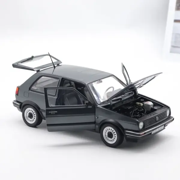 1998 Golf 2nd Gen Diecast Model Car 1:18 Scale - Image 4