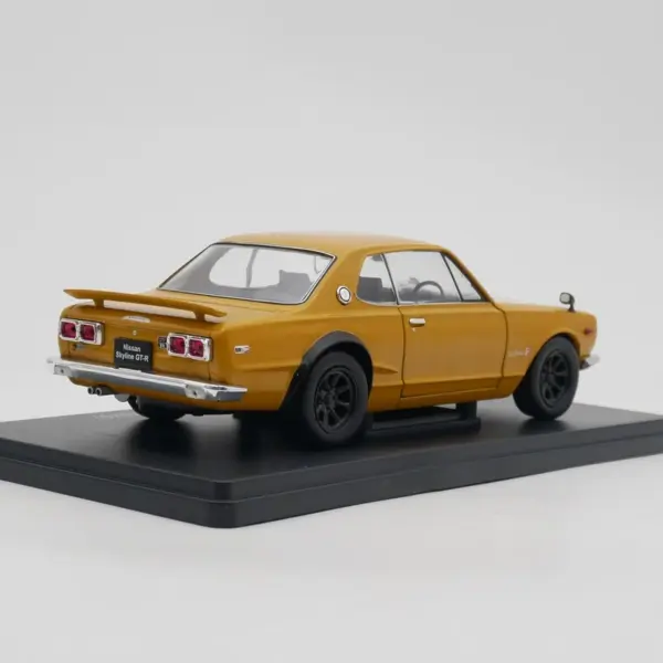 1:24 Scale Nissan Skyline GT-R Model Car - Image 2