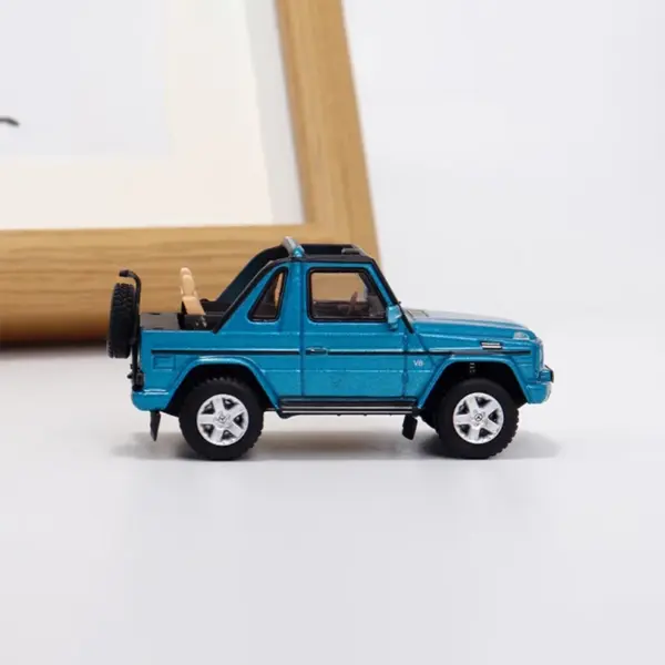 1:64 Scale G500 Open-top Off-road Model Car - Image 3