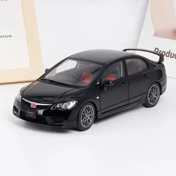 1:18 Scale Honda Civic Type-R FD2 Model Car - Image 3