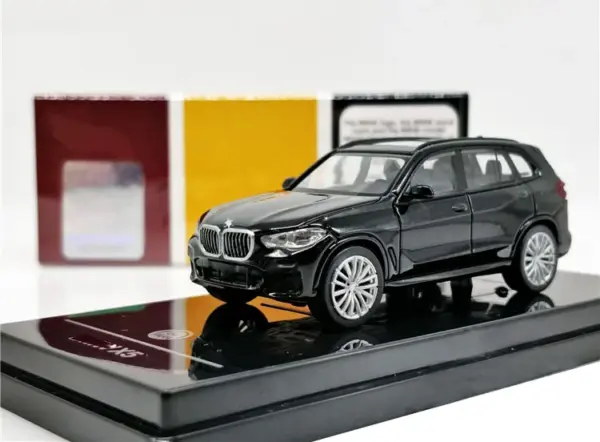 1/64 Scale Diecast X5 G05 SUV Model - Image 8