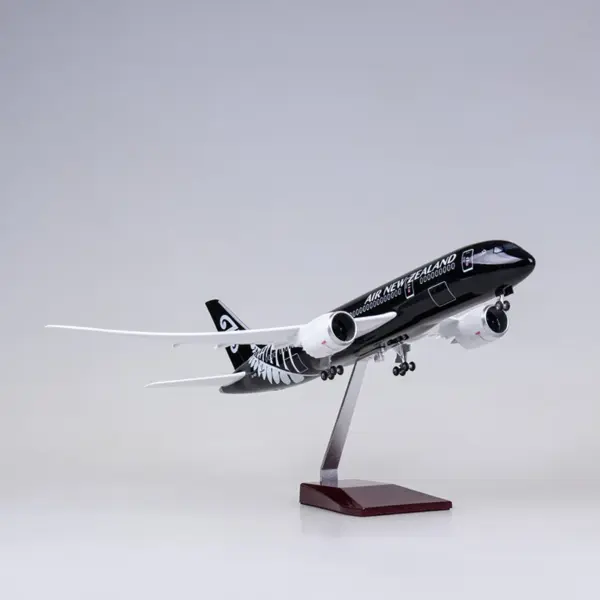 B787 New Zealand Airlines Diecast Model Plane - Image 3