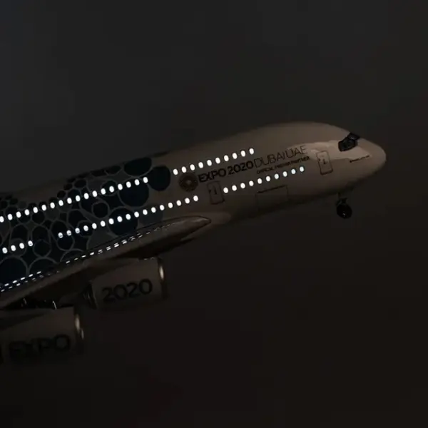 Emirates Airlines Airbus A380/B777 Model Plane - Image 14