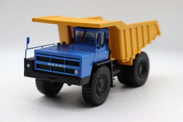 1/43 Scale Belaz 7548 Diecast Truck Model - Image 2