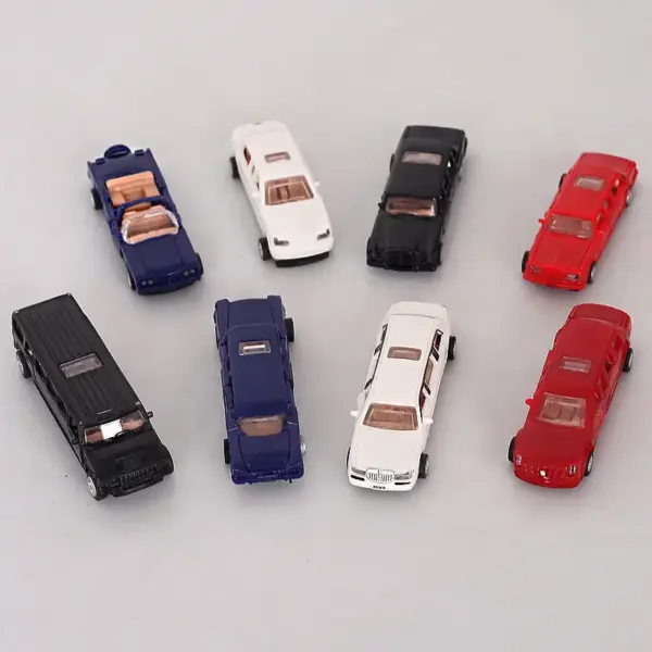 1/87 Scale Assembled Plastic Car Model - Image 2