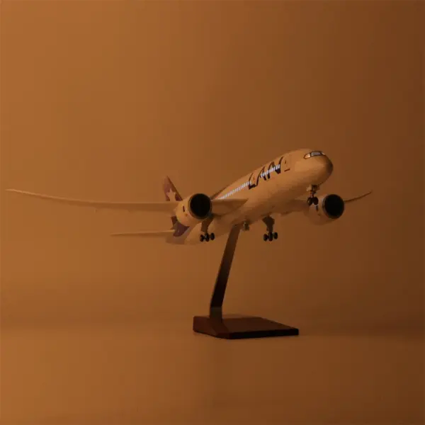 B787 LANChile Diecast Resin Airplane Model - Image 6