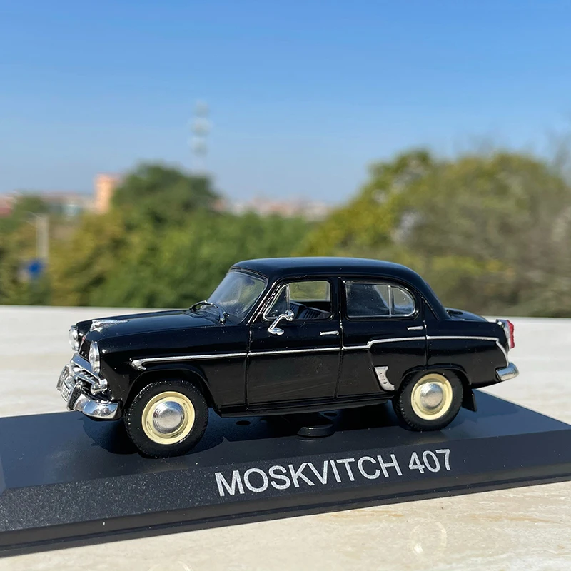 Soviet Moskvitch 407 Diecast Car Model 1:43 6 Soviet Moskvitch 407 Diecast Car Model 1:43 - Image 6