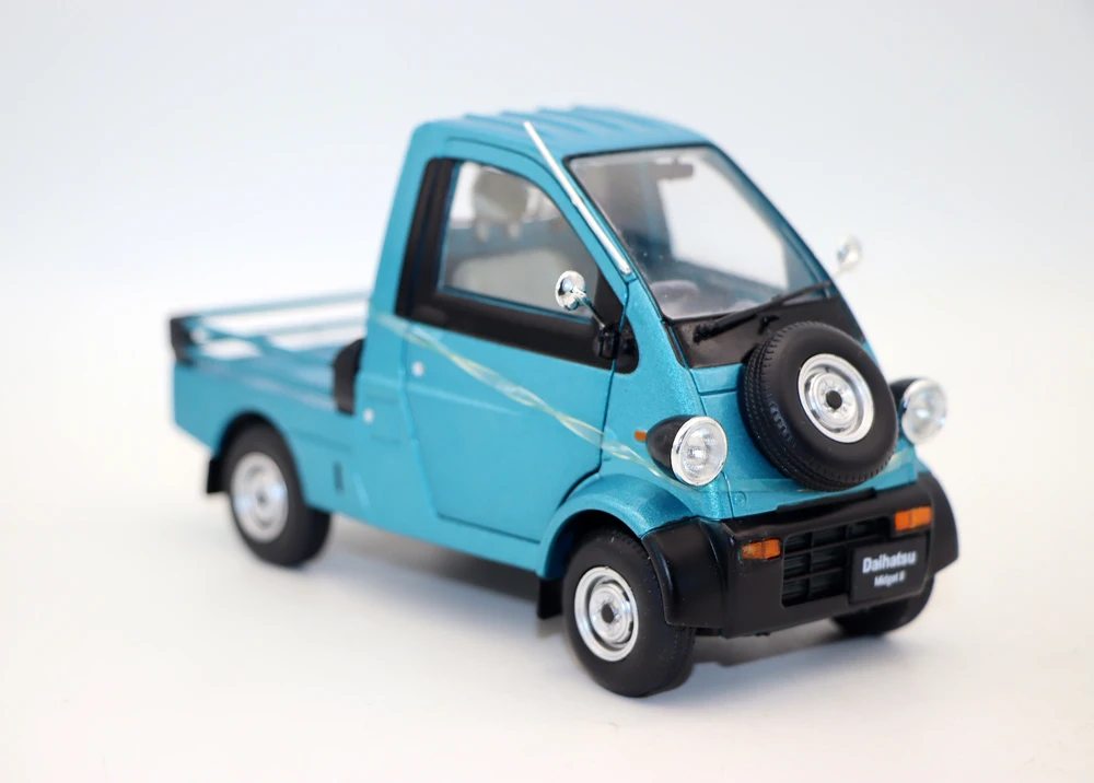 Daihatsu Midget II 1996 Diecast Model 1/24 Scale 2 Daihatsu Midget II 1996 Diecast Model 1/24 Scale - Image 2