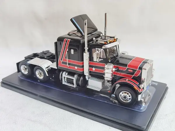 1973 Peterbilt 359 Truck Diecast Model 1:43 - Image 5