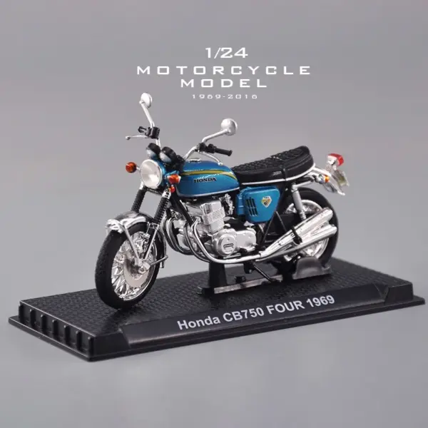 1:24 Scale Diecast Honda Heavy Duty Motorcycle - Image 6