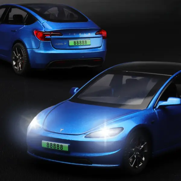 1:32 Tesla Model 3 Diecast Alloy Car - Image 4