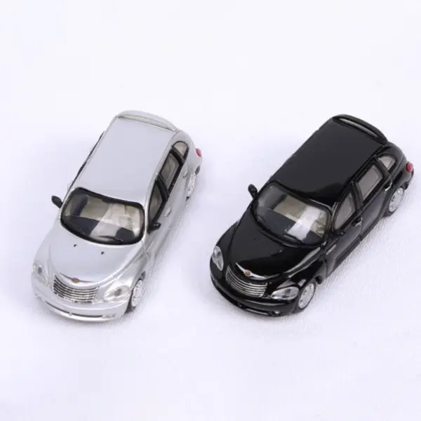 1:87 Scale Chrysler PT Cruiser Resin Model - Image 3