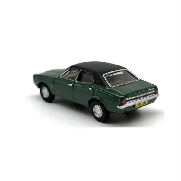 1:76 Scale Diecast Ford Cortina MKIII Model - Image 3