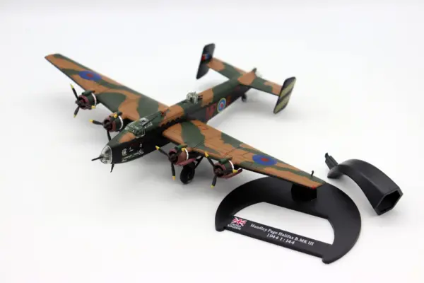 1/72 Scale Handley Page Halifax Diecast Model - Image 6