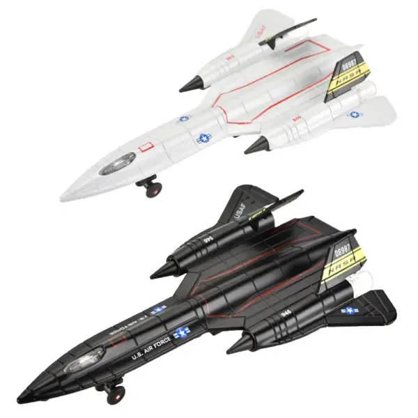 SR-71 Blackbird Model Aircraft with Lights - Image 6