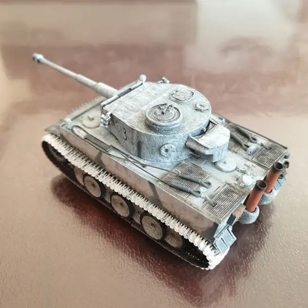 1:72 Scale German Tiger Tank Model 63112 - Image 3