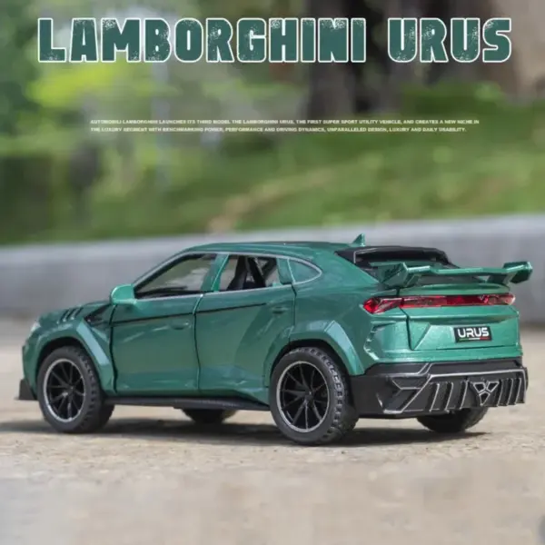 1:32 Scale Lamborghini Urus Diecast Model Car