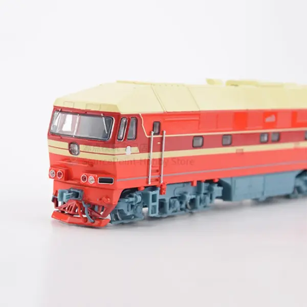 1:87 Scale Diecast Alloy TEP70 Diesel Locomotive - Image 5