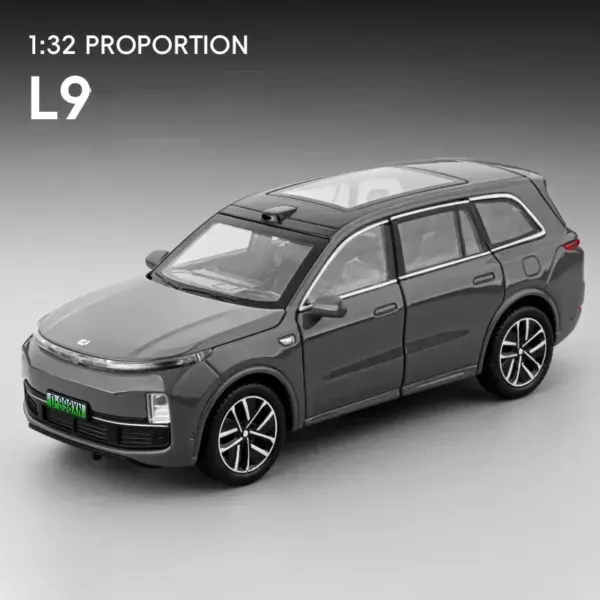 1:32 Alloy SUV Model Car with Sound and Light - Image 7