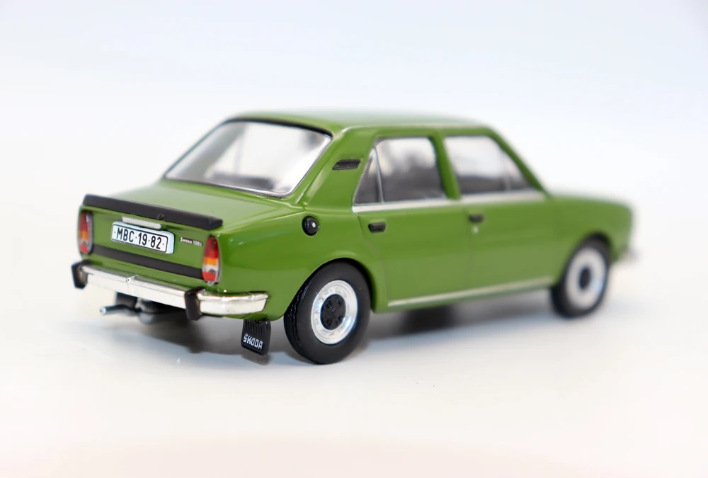 1:43 Scale Diecast Skoda 120L Model Car 3 1:43 Scale Diecast Skoda 120L Model Car - Image 3