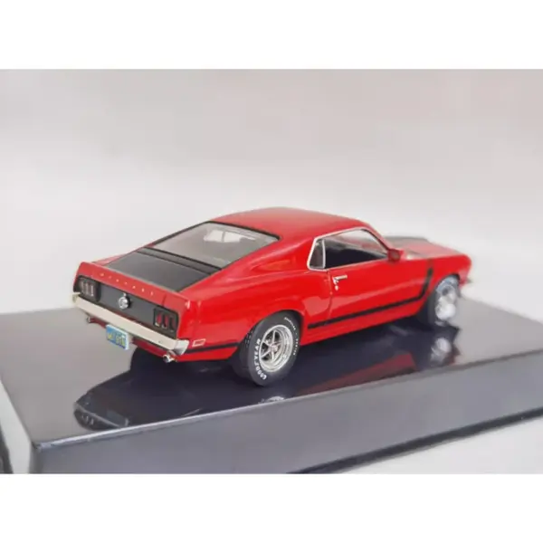 1:43 Scale Ford Mustang Boss 302 Model Car - Image 4