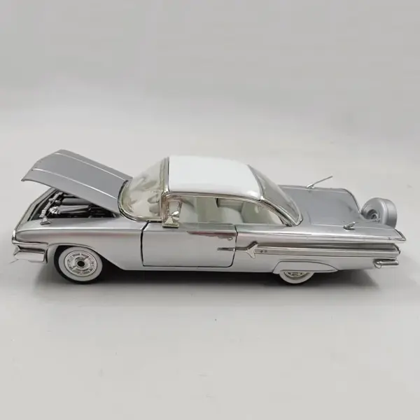 Chevy Impala 1:24 Diecast Car Model - Image 11