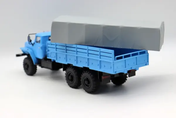 1:43 Scale URAL Truck Diecast Model 4320-0911 - Image 4