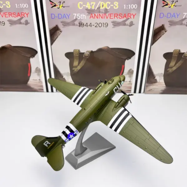 1/100 Scale C47 C-47 Diecast Model Aircraft - Image 3