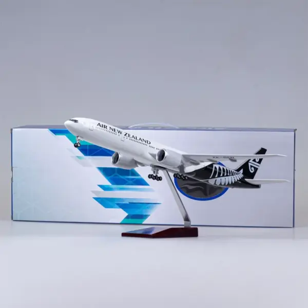 Boeing 777 Diecast Model Air New Zealand 47cm