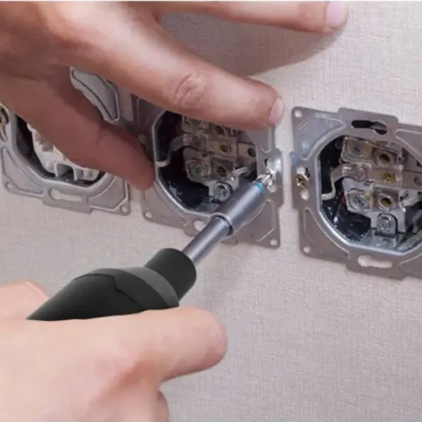 Xiaomi Rechargeable Mini Electric Screwdriver Set - Image 4