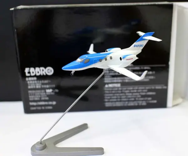 Ebbro 1/144 Scale HondaJet Model Aircraft - Image 8