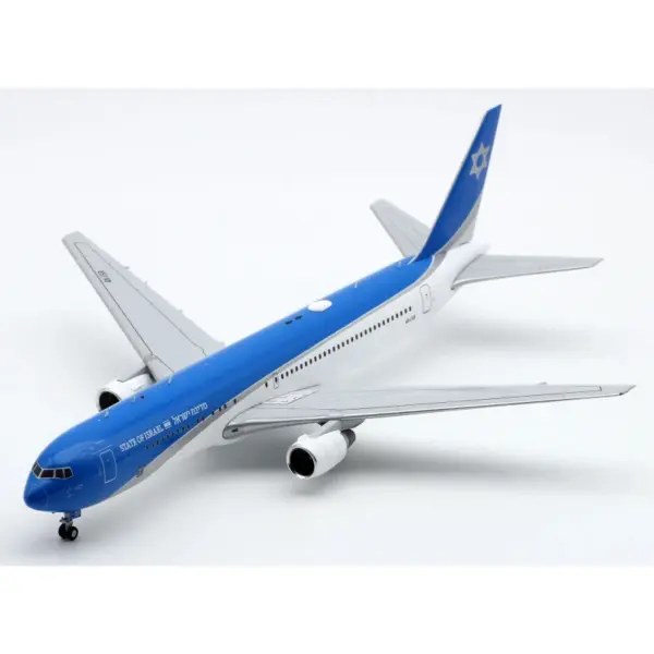 Diecast Boeing 767-300ER Model 1:200 Scale - Image 5