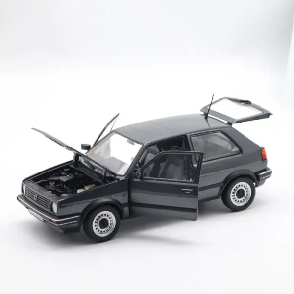 1998 Golf 2nd Gen Diecast Model Car 1:18 Scale - Image 3