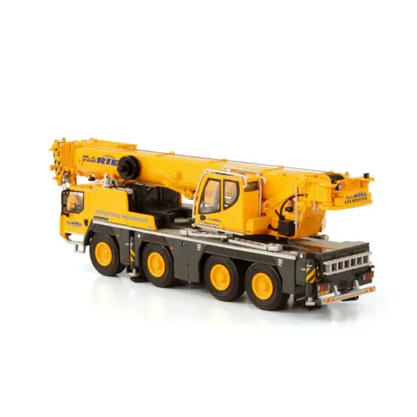 Liebherr LTM1090 Crane 1:50 Scale Model - Image 4