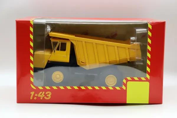 1/43 Scale Belaz 7526 Dump Truck Model - Image 7