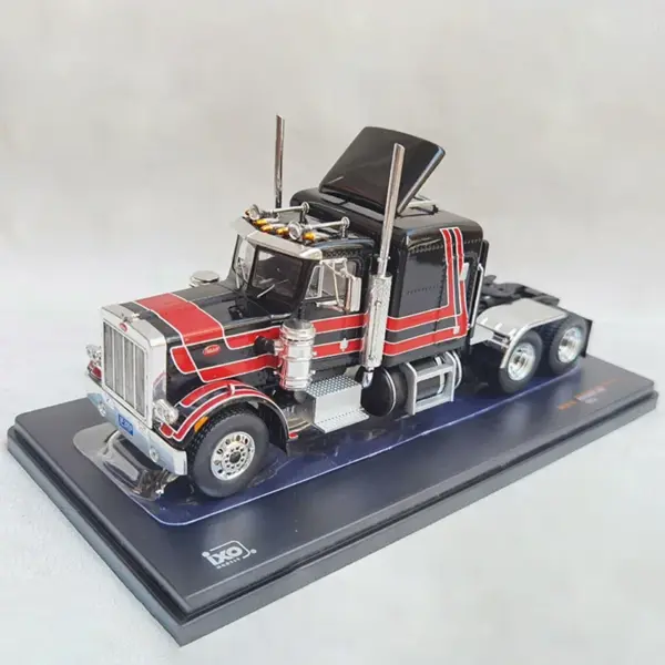 1973 Peterbilt 359 Truck Diecast Model 1:43