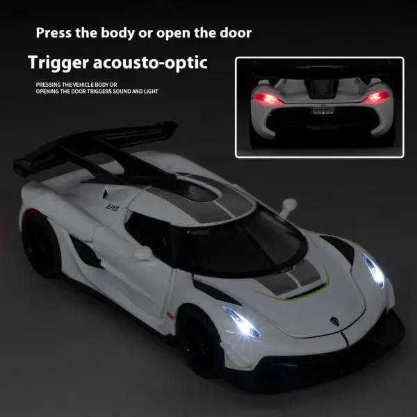 1:32 Scale Alloy Supercar Model with Lights - Image 2