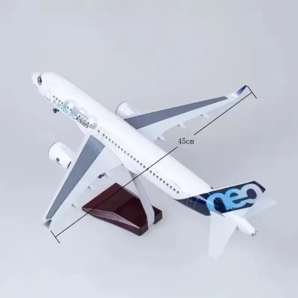 1:80 Scale Airbus A320neo Model Airplane - Image 4