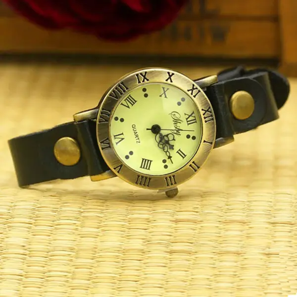 Vintage Cow Leather Strap Watch for Women - Image 4