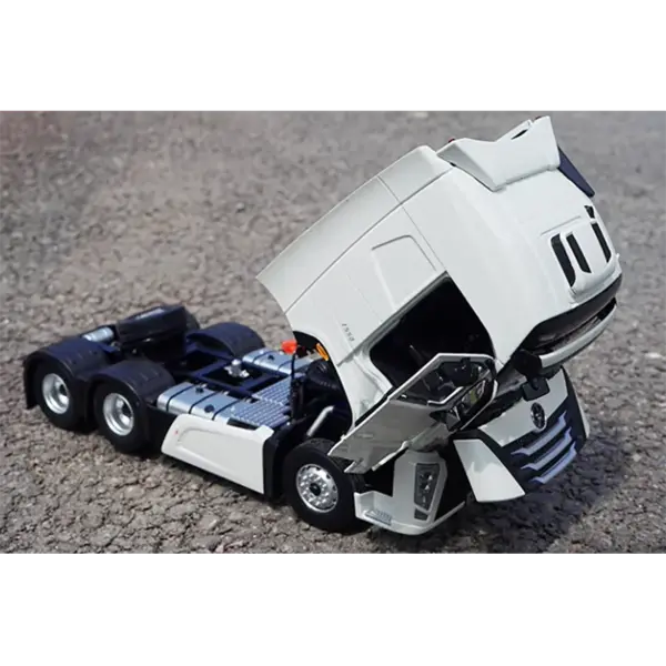 Diecast 1:24 Heavy DaYun Truck Model V9 - Image 4