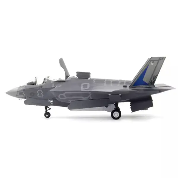1:72 Scale U.S. Air Force F-35B Model - Image 4